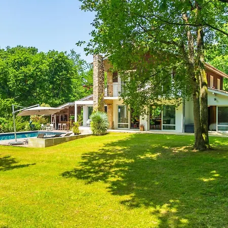 Bosco Vivo - Piscine 10 Personnes * Arbonne